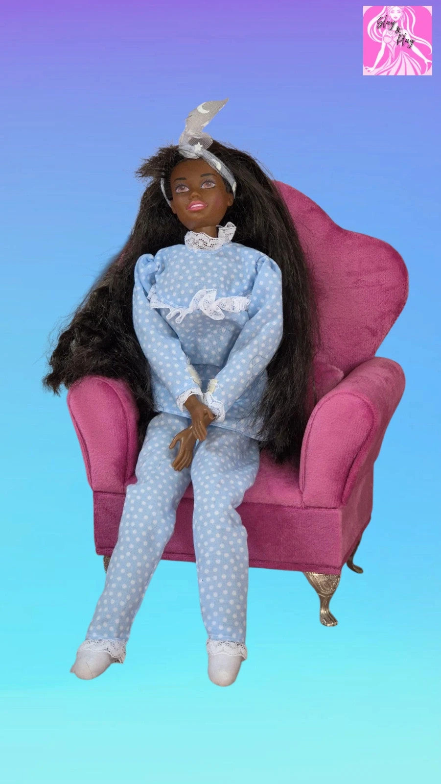 Vintage 1994 Slumber Party barbie doll in sleeping barbie in blue Pajamas AA
