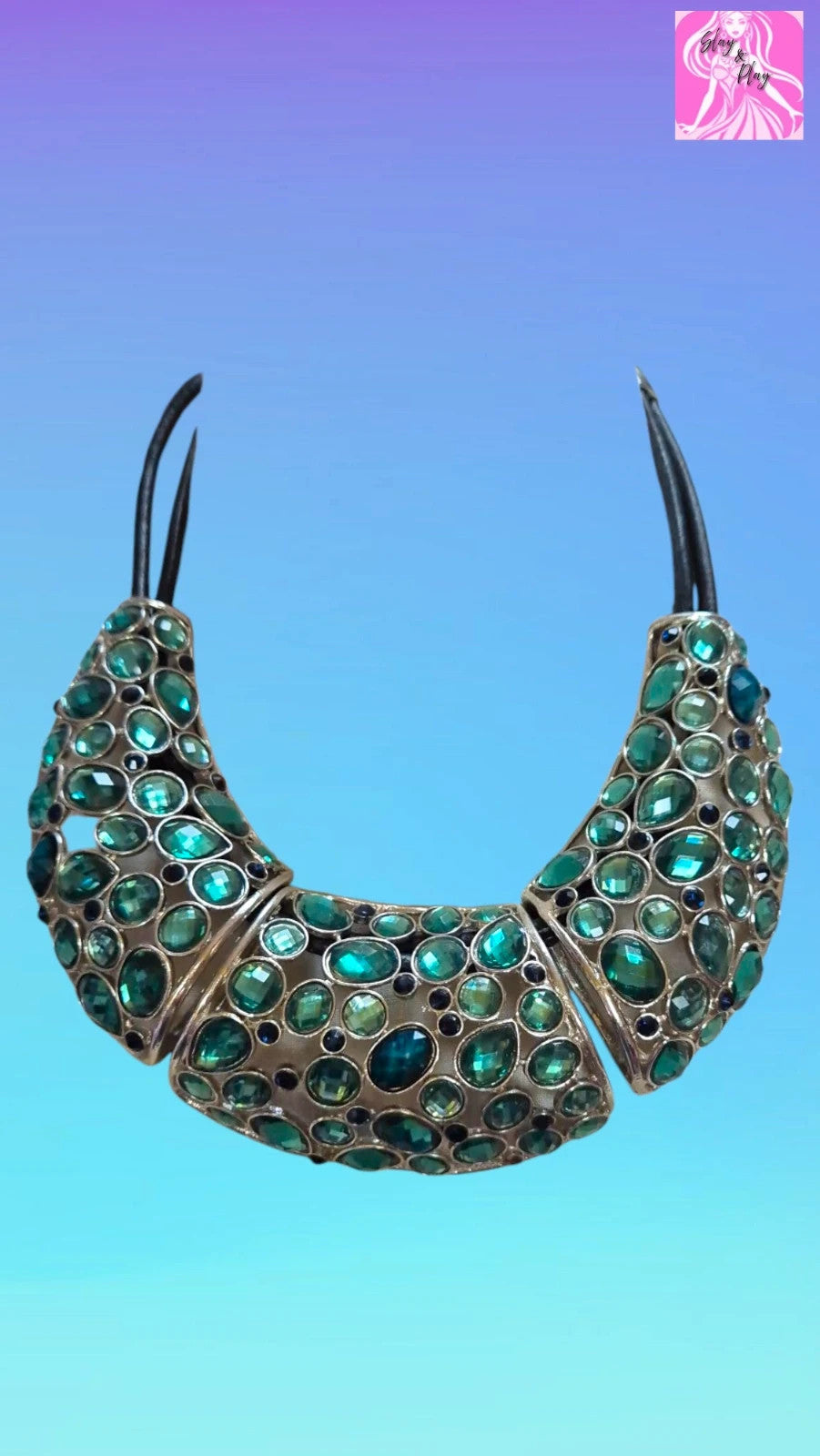 Stunning statement necklace