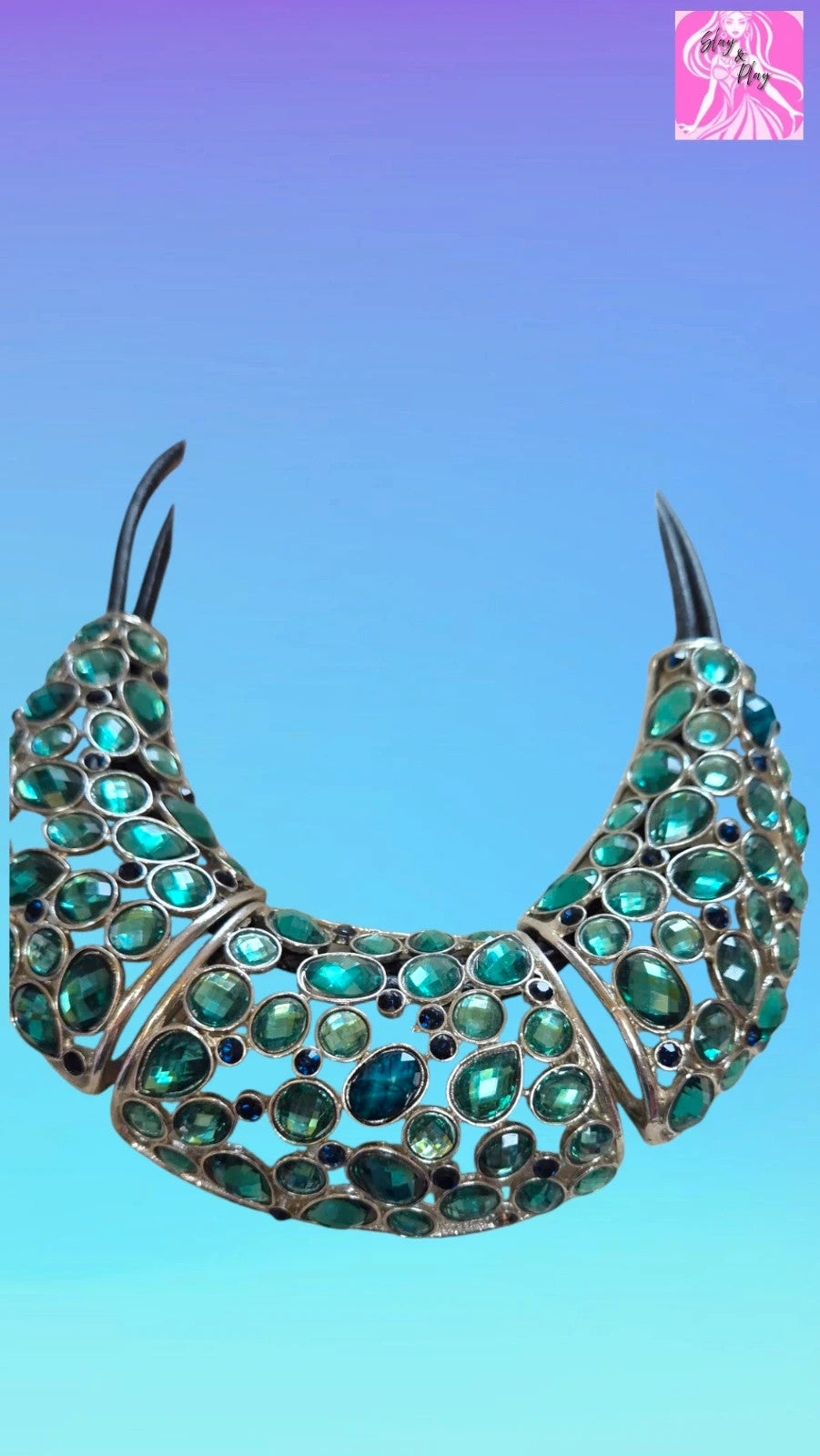 Stunning statement necklace