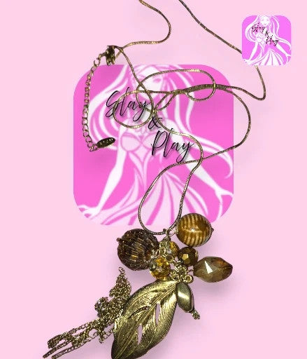 Long autumn style necklace