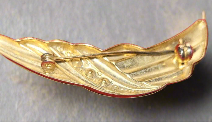 Beautiful vintage brooch