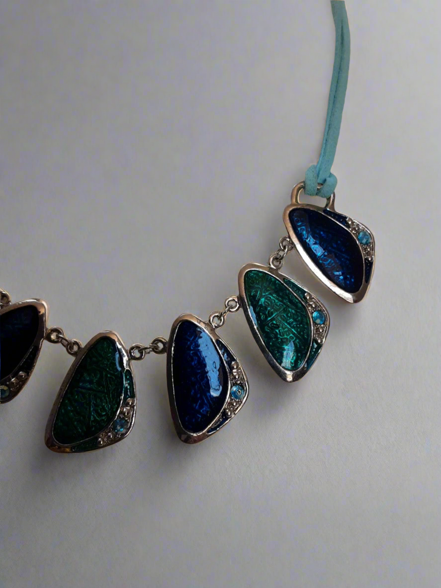 Statement necklace