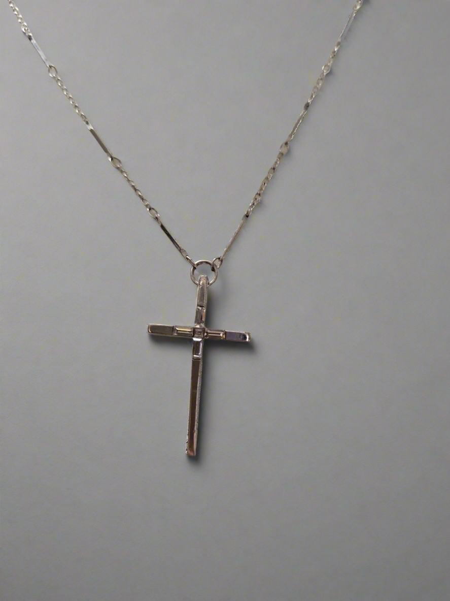Crucifix delicate elegant necklace