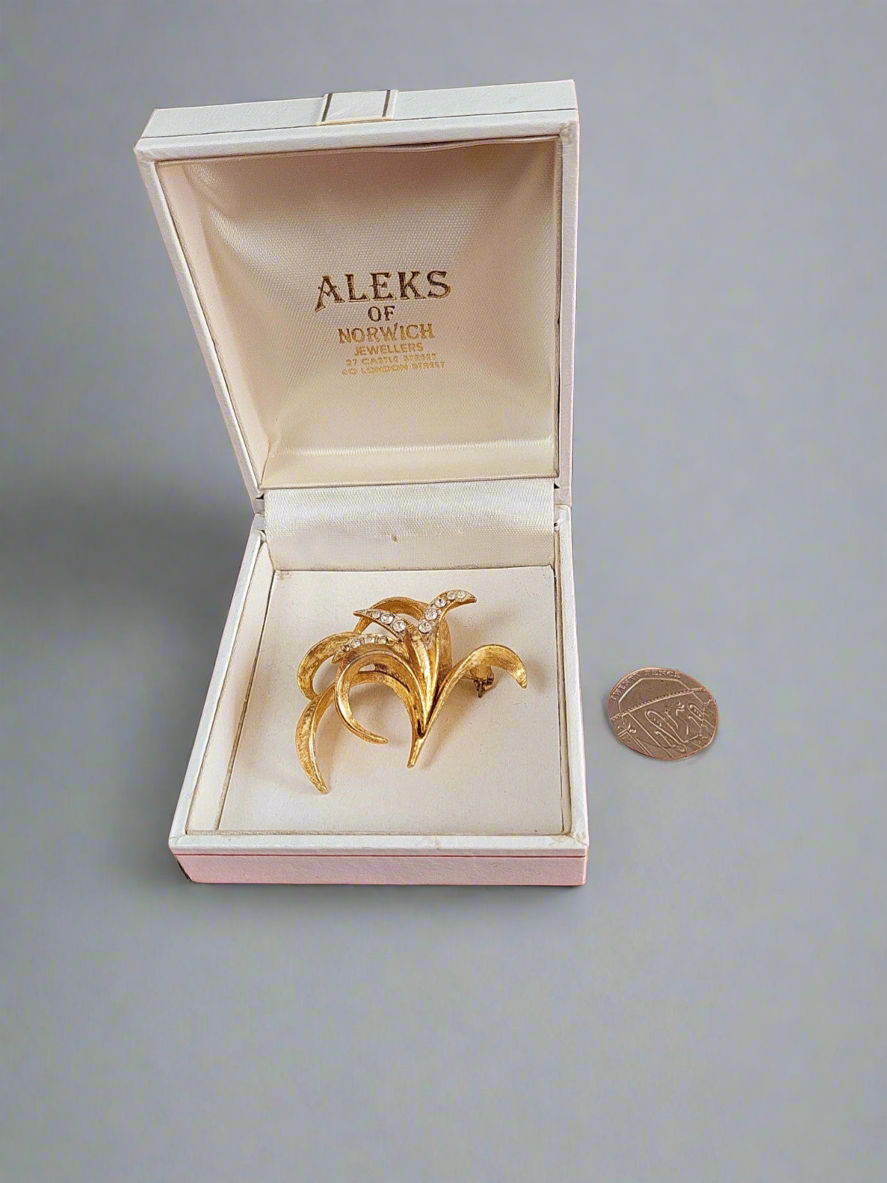 Art nouveau brooch