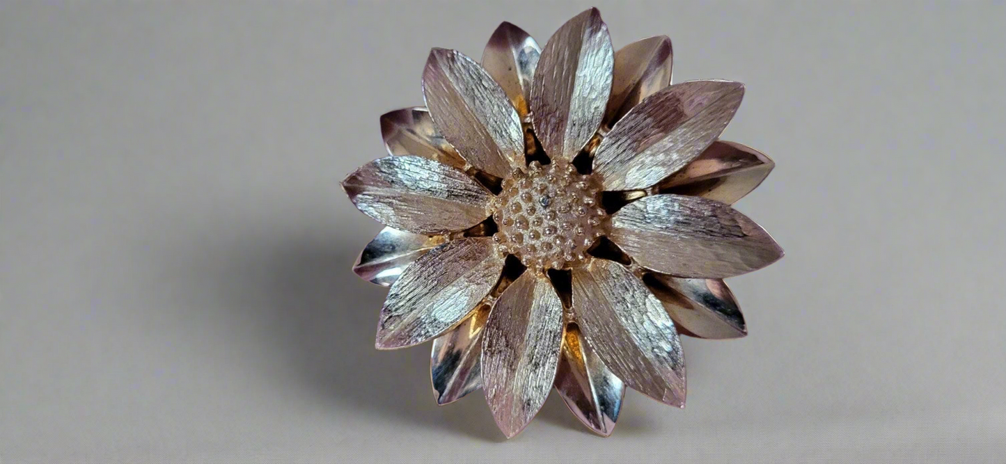 Sarah Coventry vintage flower brooch