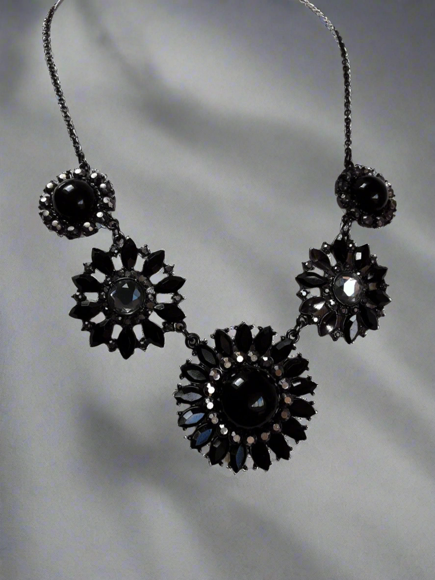 Statement necklace