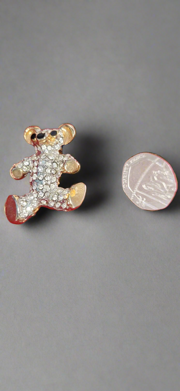 Bear brooch