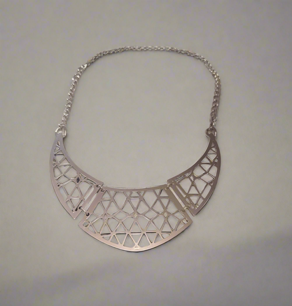 Statement necklace