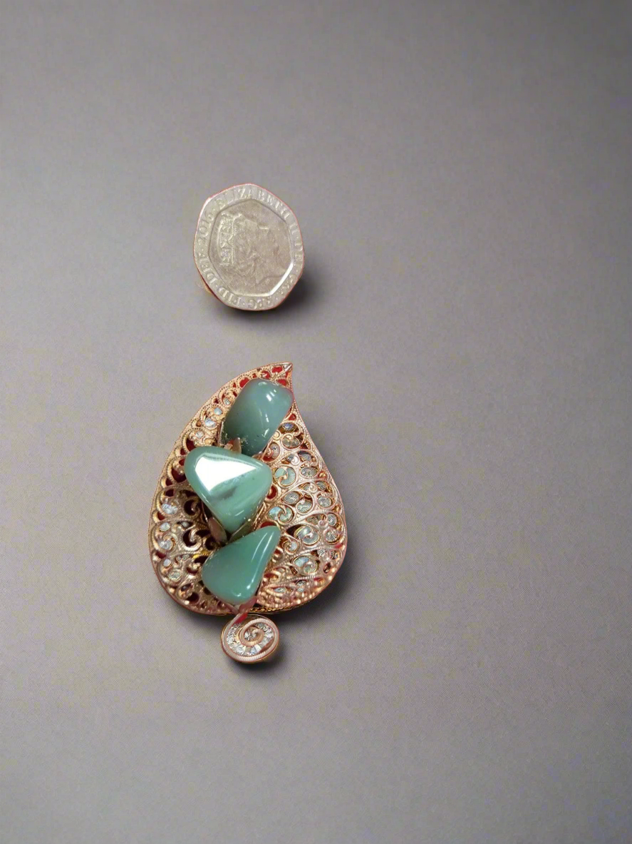 Art deco brooch with beautiful jade colour stones