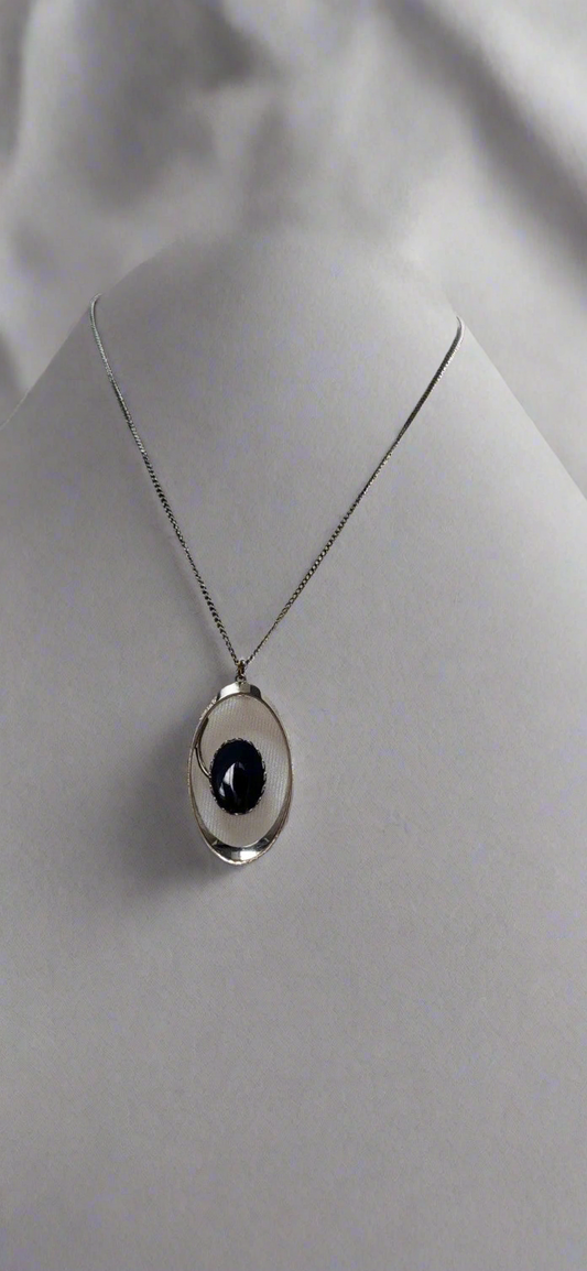 1970s artistic necklace