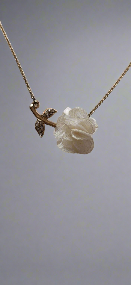 Little flower necklace