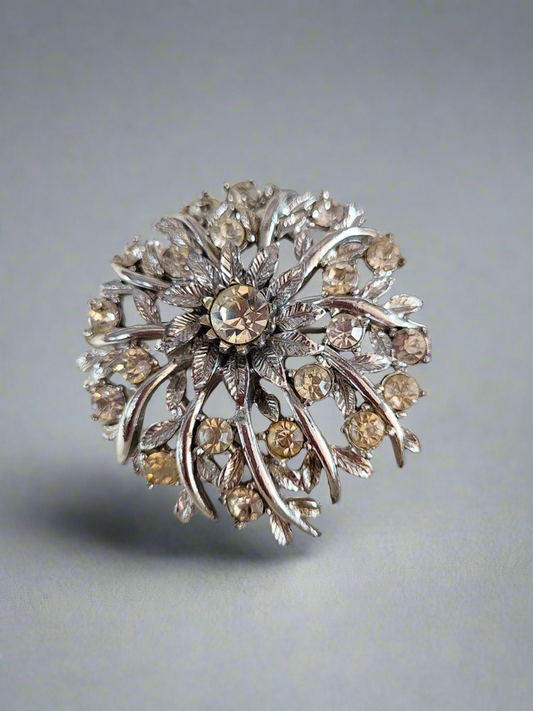 Outstandingly beautiful vintage brooch